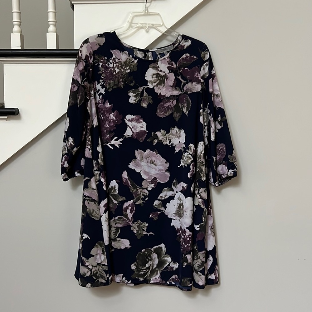 Mia + Tess SM long sleeve shift dress